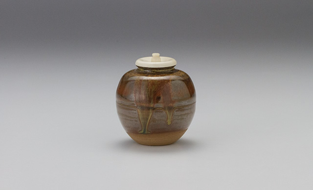 文林茶入